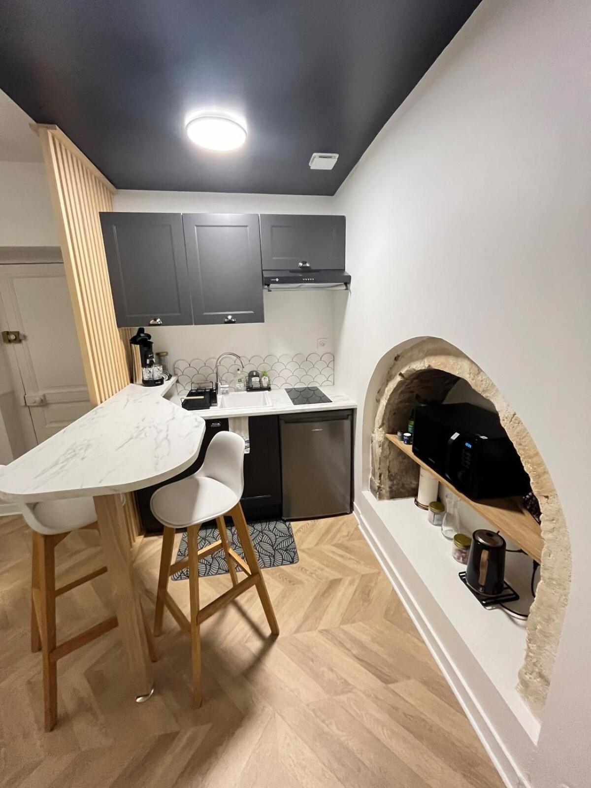 Le Studio Haslay Seraucourt En Plein Coeur De Ville De Bourges - Charme De L Ancien Et Confort Contemporain エクステリア 写真