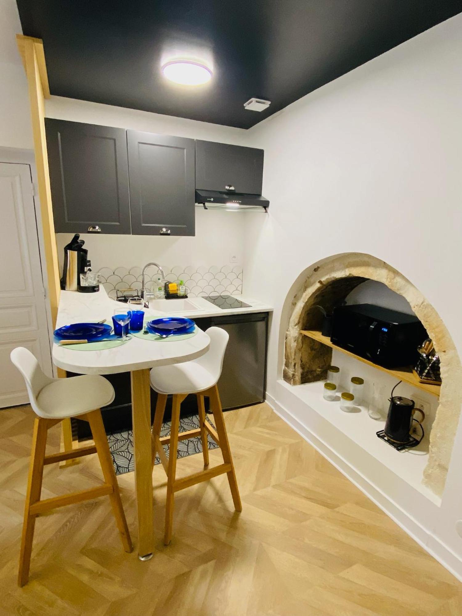 Le Studio Haslay Seraucourt En Plein Coeur De Ville De Bourges - Charme De L Ancien Et Confort Contemporain エクステリア 写真